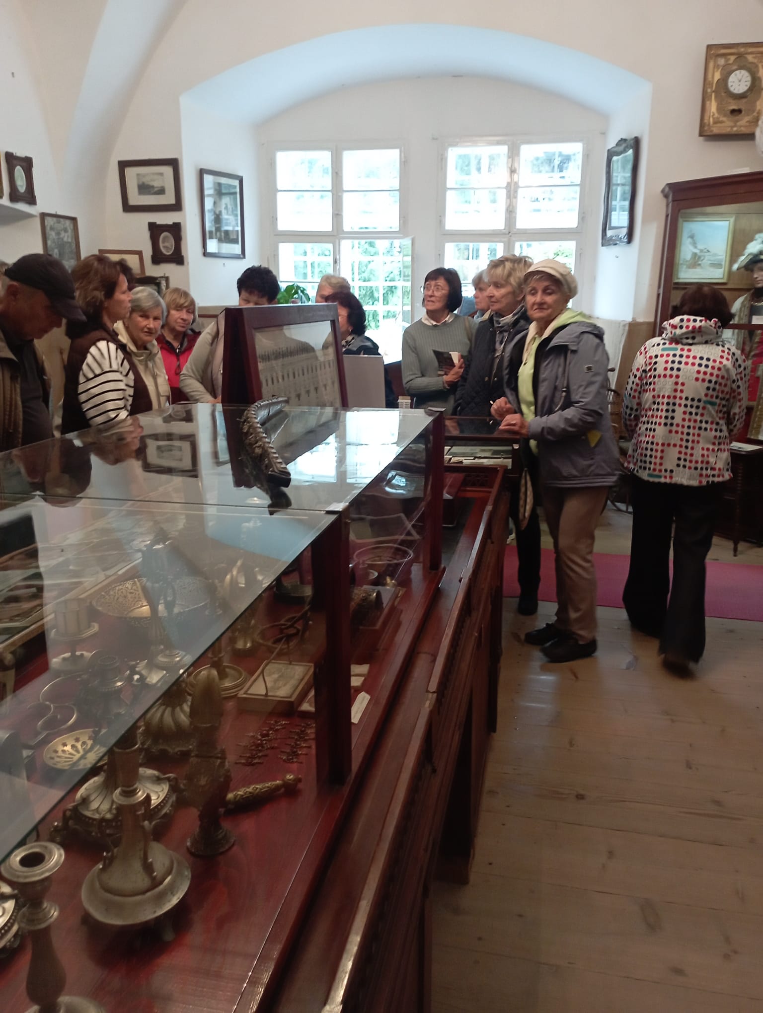 9f626aa0-fca7-4884-b507-e9b7f7d1045f